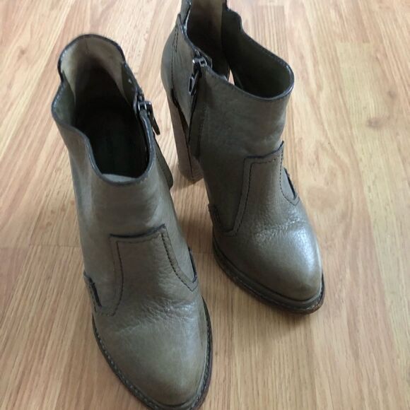 Alexander Wang Green Gray Ankle Boots Booties Heeled Zip Leather EU 38 US 7.5 - Picture 7 of 14